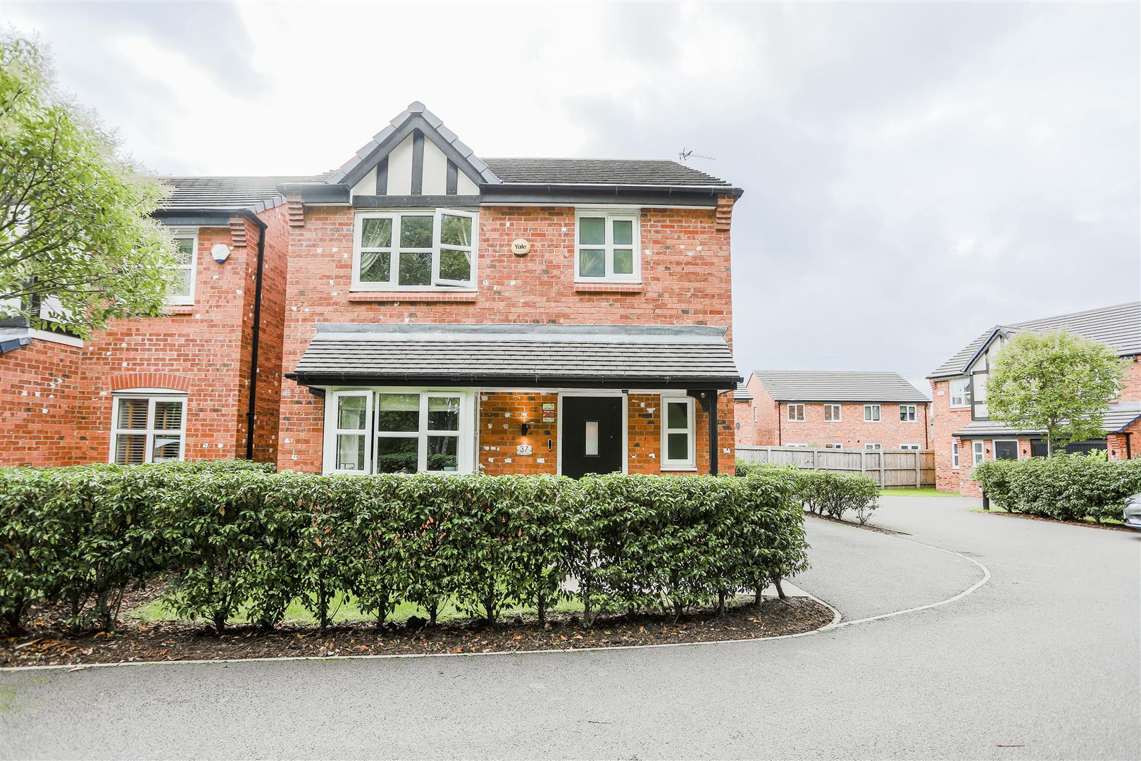 3 Bed Detached House For Sale - Main Image